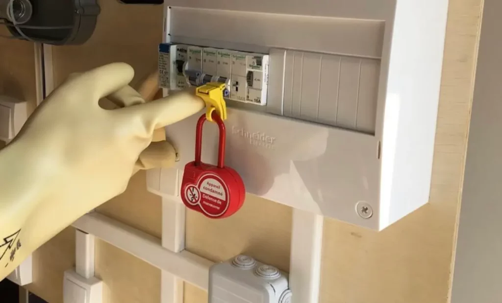 installation cuisine et habilitation electrique