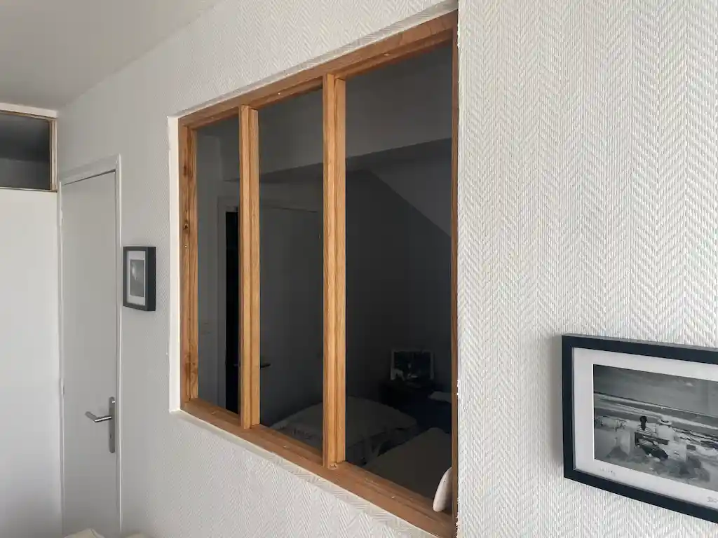cloison avec verriere en bois