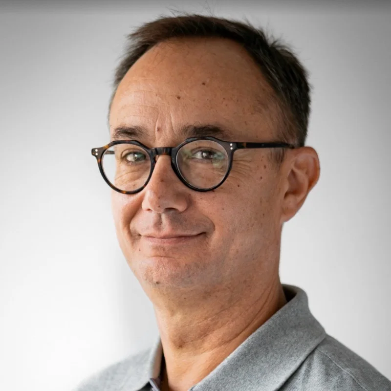Portrait de Christophe Loisel, menuisier agenceur à Clohars-Fouesnant