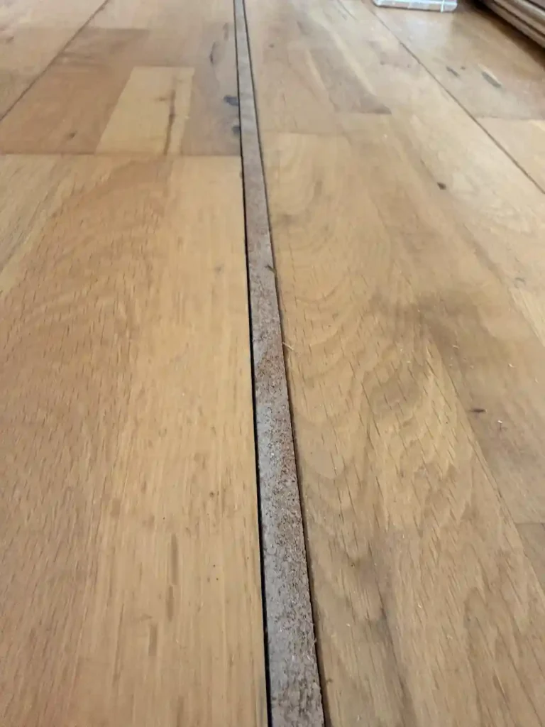 joint dilatation en liege sur parquet massif